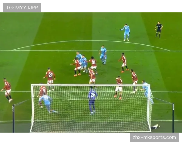 维拉客场失球后防线组织混乱，被曼联利用定位球与反击连击得手